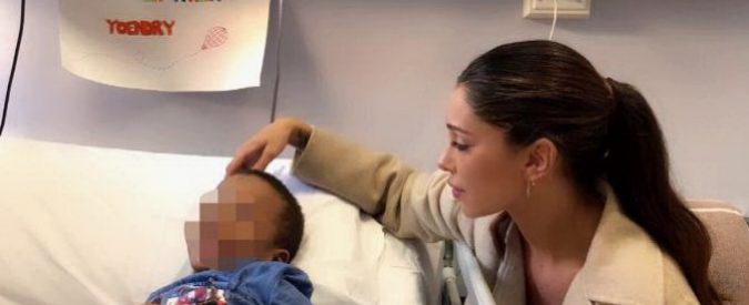 Belen Rodriguez in visita all’ospedale pediatrico Gaslini di Genova: “Un incontro che ha portato allegria e sollievo a molte famiglie”