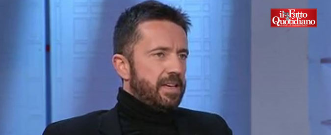 Copertina di Fake news, Scanzi: “Mi fa sorridere che a lanciare l’allarme sia proprio Renzi, che è il re delle bufale”