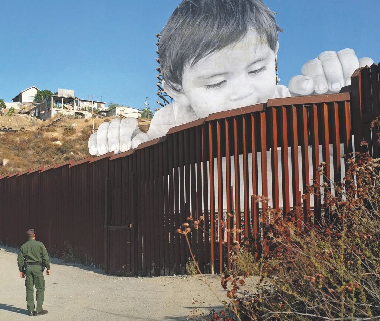 Copertina di “Basta definirla migrazione, questa è una vera diaspora”