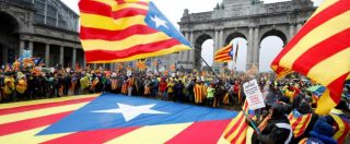 Copertina di Catalogna, 50mila in piazza a Bruxelles a sostegno di Puigdemont: “L’Ue ci ascolti”