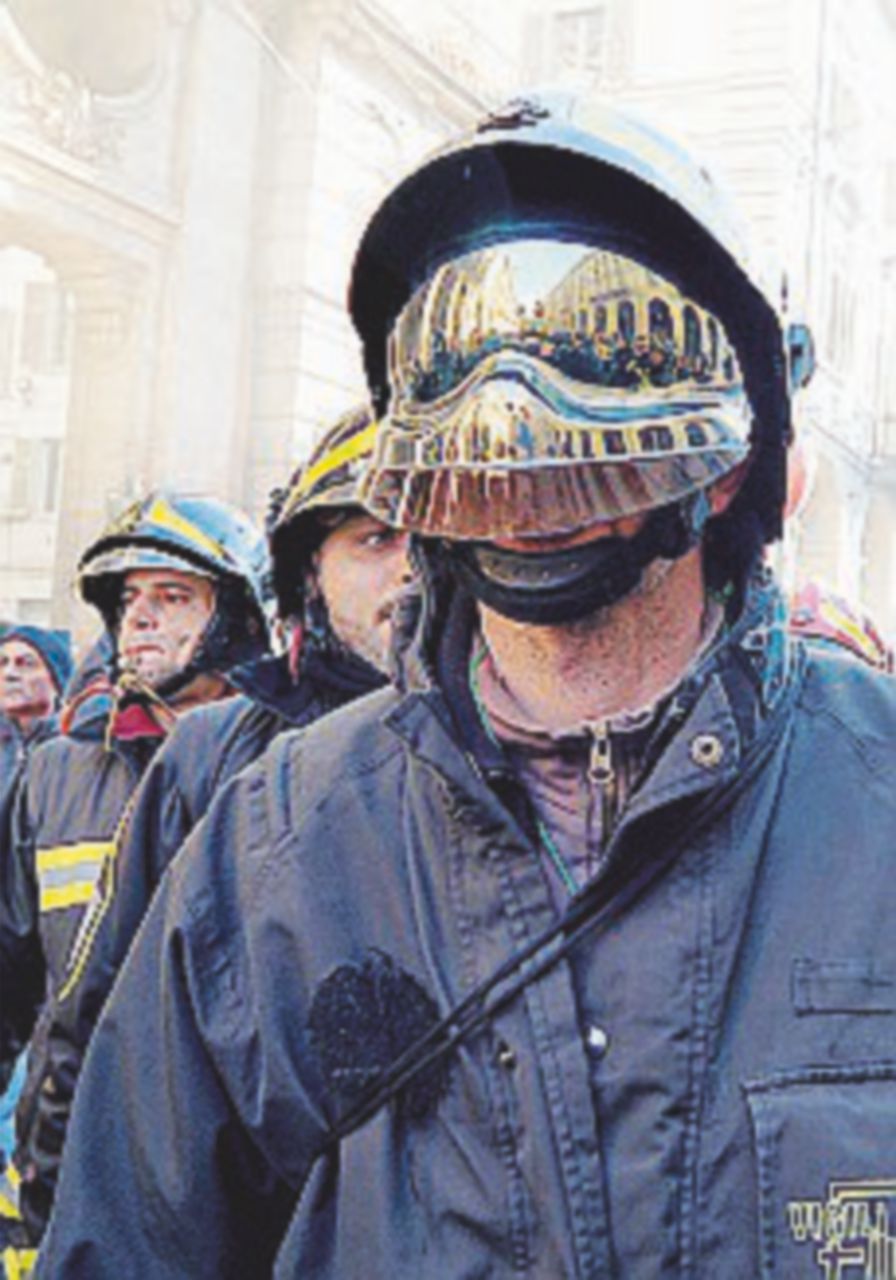 Vigili del fuoco: “Organico e stipendi inadeguati, sciopero” Vigili del fuoco: “Organico e stipendi inadeguati, sciopero”