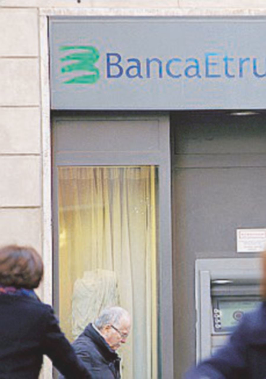 Etruria, inchiesta sui crediti svenduti poco prima del crac Etruria, inchiesta sui crediti svenduti poco prima del crac