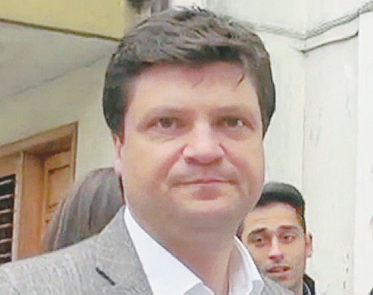 Dimissionario - Michele De Rosa Un flop la marcia per il sindaco del paese del boss Zagaria: le dimissioni non convincono