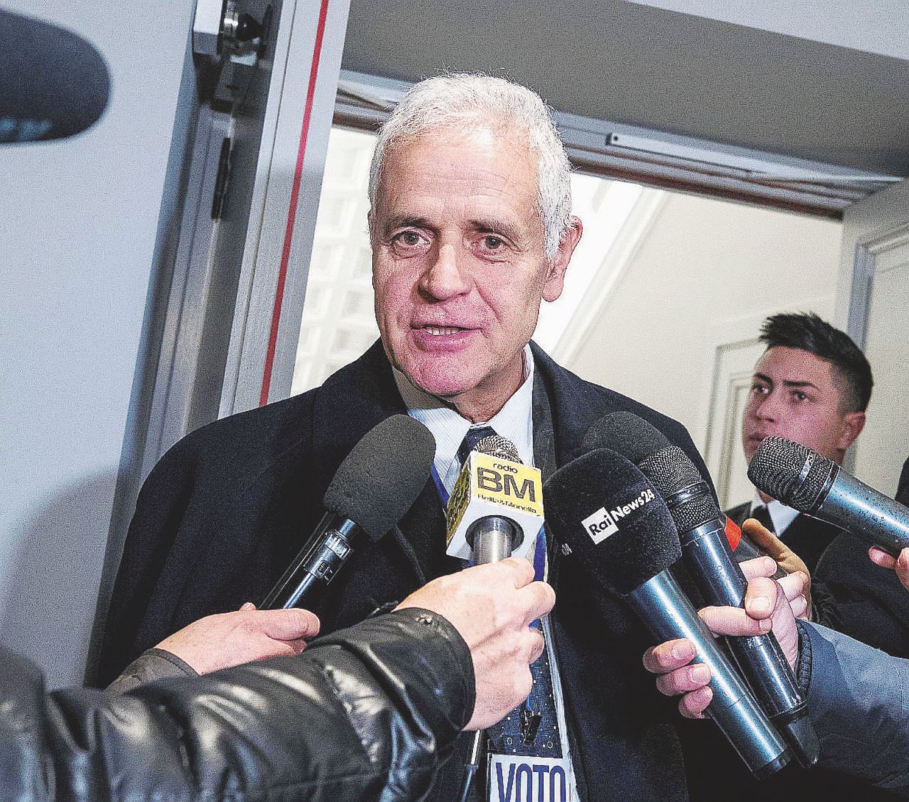 Formigoni, Laura Bianconi e Piero Aiello ieri a Roma L’atomo alfaniano si scinde: un pezzo con Silvio, uno col Pd