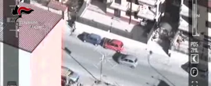 Copertina di Palermo, sembra un film ma è la realtà. I fuggitivi ripresi dall’elicottero dei carabinieri: 13 arresti
