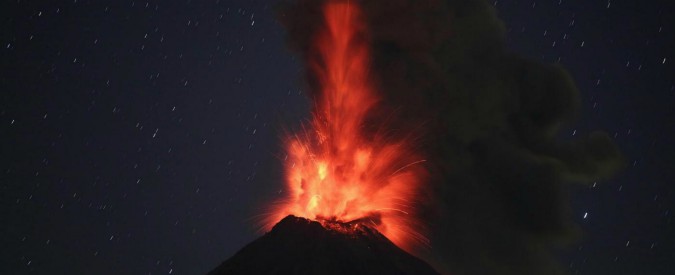 Vulcani, scoperta la miccia delle eruzioni esplosive. Ecco perché è importante