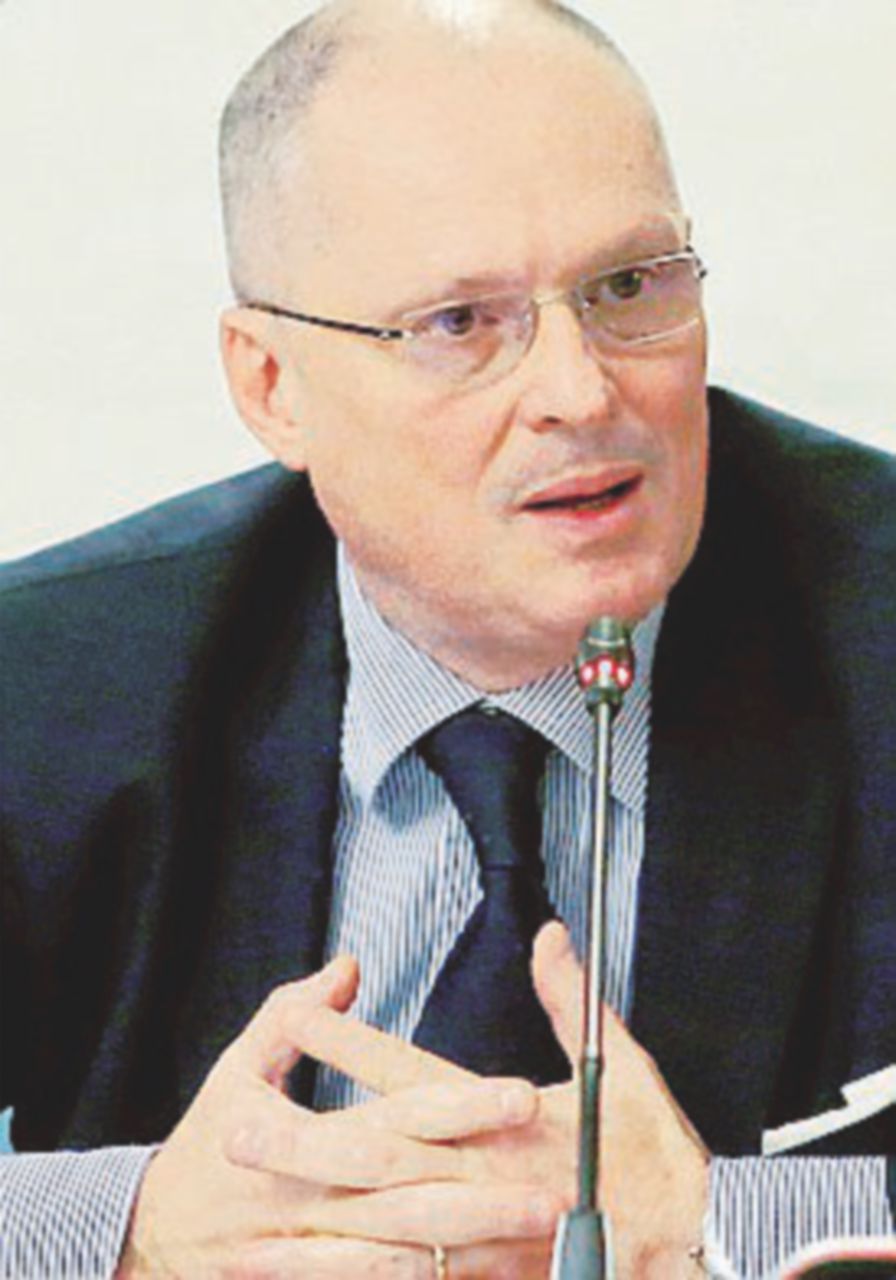 Consulenze, due interrogazioni sul caso Ricciardi Consulenze, due interrogazioni sul caso Ricciardi