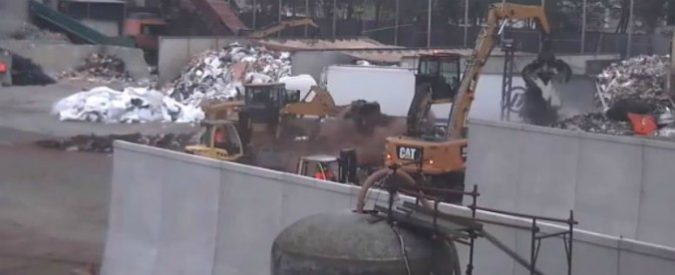 Rifiuti, l’inchiesta di Livorno: aziende come Fort Knox e know-how da Terra dei Fuochi. “Portami rifiuti non troppo chanel”