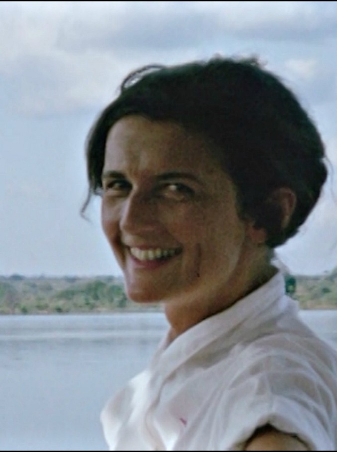 Copertina di “Gorilla nella nebbia”, su National geographic la storia della donna che passò la vita a difenderli. La clip del documentario