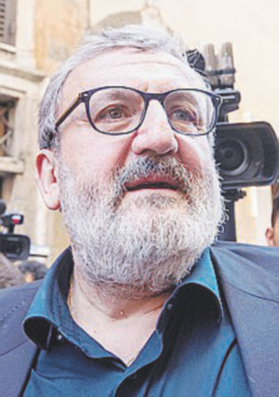 Emiliano: “Renzi si allei coi bersaniani o sarà una disfatta” Emiliano: “Renzi si allei coi bersaniani o sarà una disfatta”