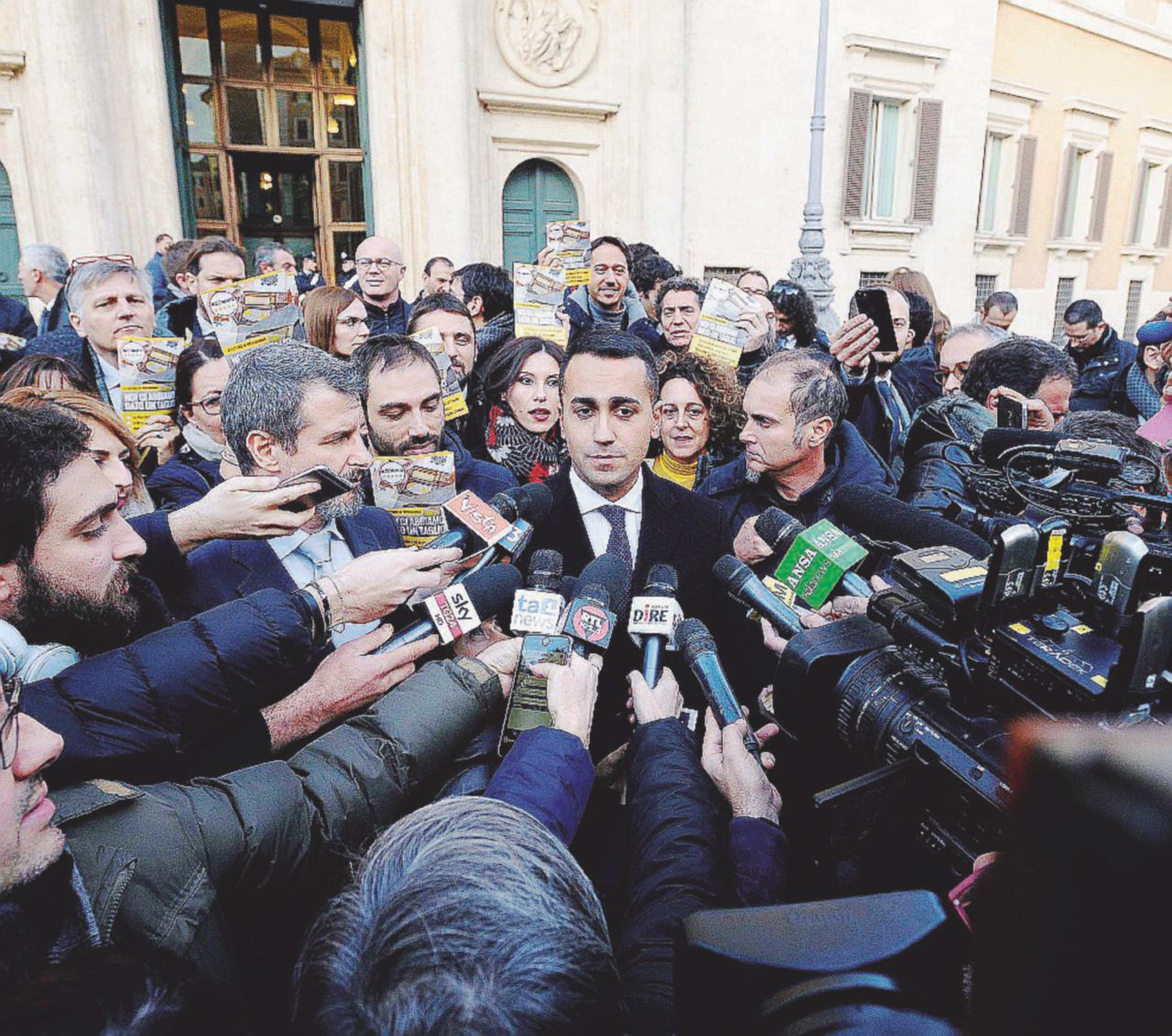 Di Maio, fatiche da Nord: “No al reddito di cittadinanza”