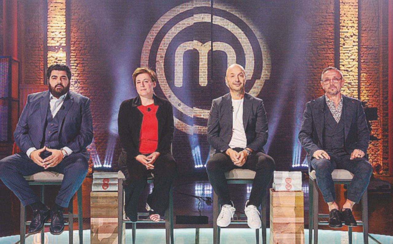 Copertina di Masterchef e il cooking show è impiattato