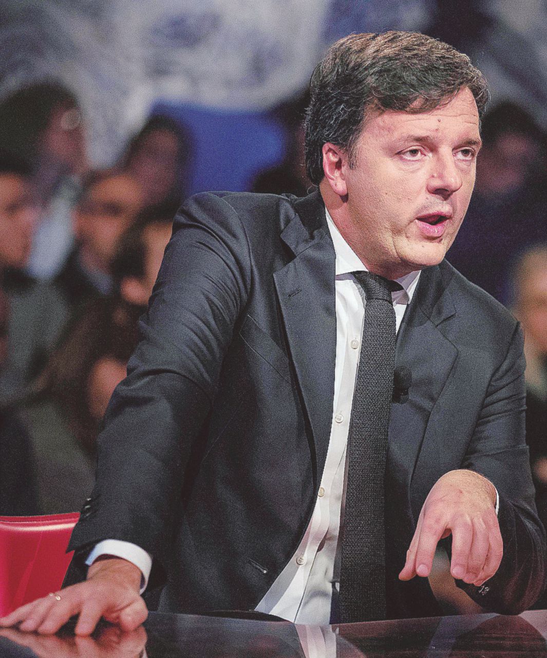 All’angolo - Il segretario Pd, Matteo Renzi - LaPresse Altro che rilancio, la Commissione è la resa di Renzi