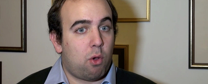 Copertina di Trenord, parla il capotreno licenziato per il morso al passeggero: “Quel lavoro sui treni era il coronamento di un sogno”