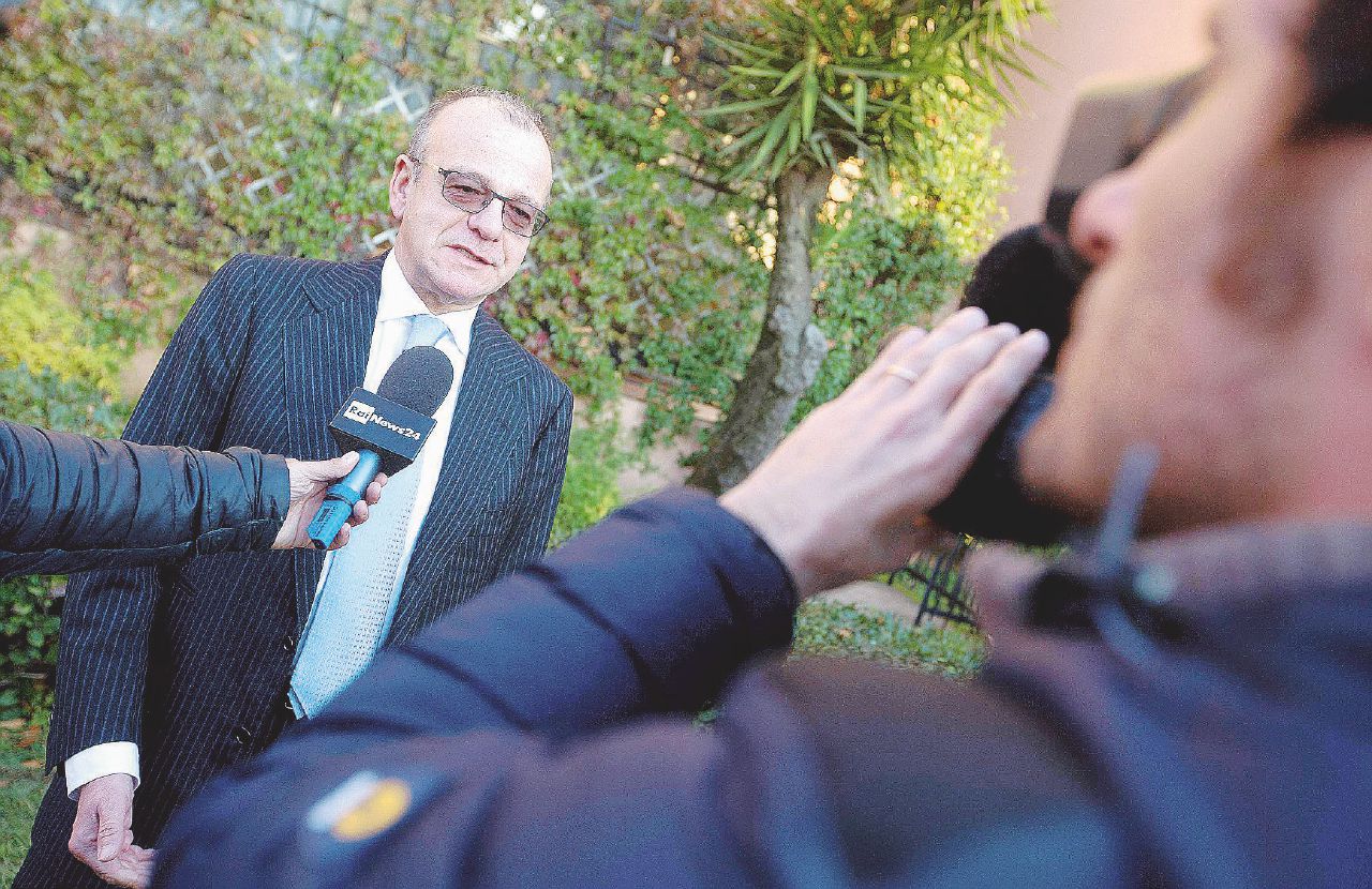 Ex ministro - Gianfranco Rotondi fece parte del governo Berlusconi IV, oggi guida Rivoluzione cristiana all’interno di Forza Italia - Ansa Il pm cercava una nomina al ministero e presentava finanziatori a Rotondi