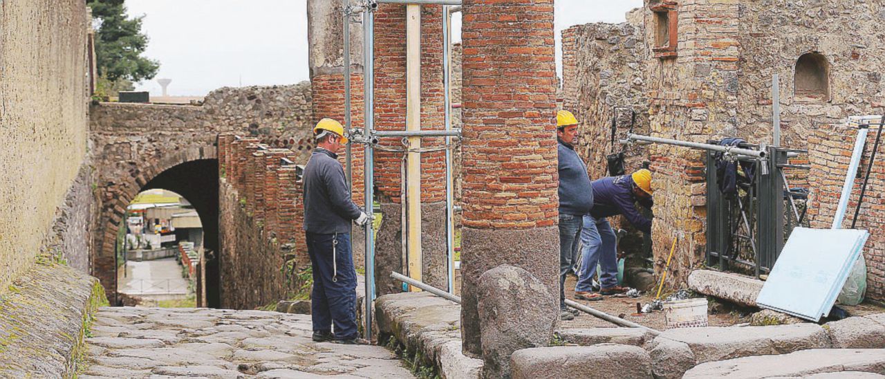 Copertina di “La nomina a Pompei in conflitto d’interessi”