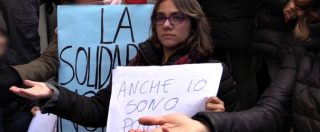 Copertina di Como, “bivacco solidale” contro l’ordinanza anti-accattonaggio: “Sindaco, passi il Natale con i clochard”