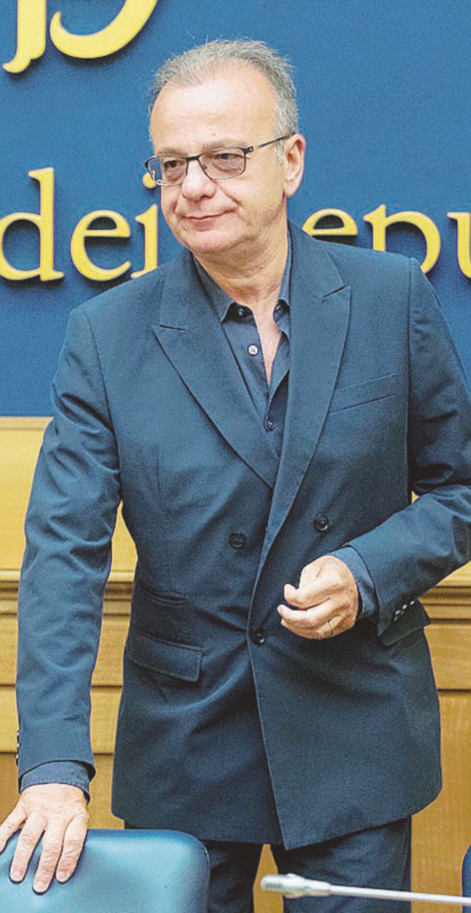 Il berluscones Gianfranco Rotondi e il ministro Andrea Orlando - LaPresse Il pm a caccia di nomine: “Scappo, devo vedere Ferri”