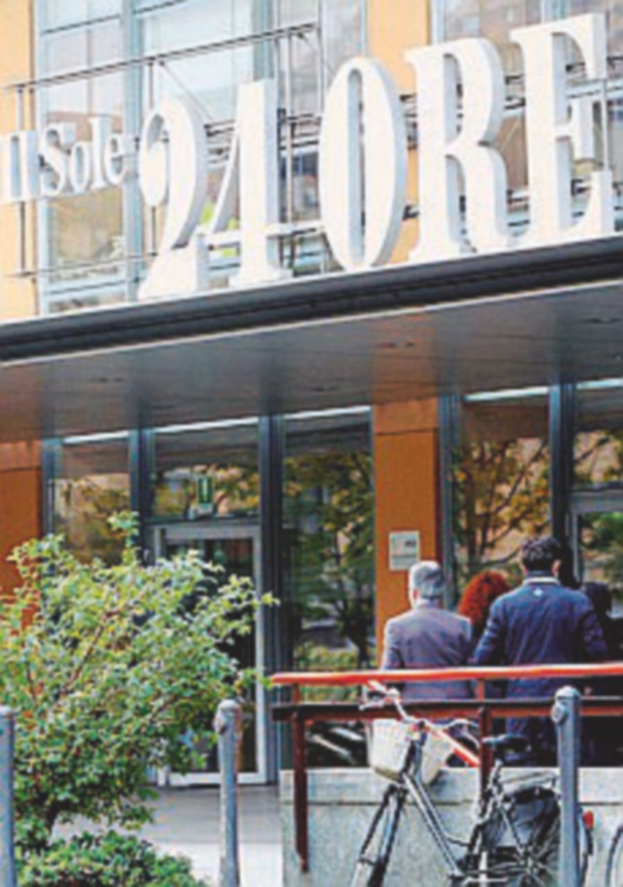 Taglio agli stipendi, il Sole 24 Ore pronto a 4 giorni di sciopero Taglio agli stipendi, il Sole 24 Ore pronto a 4 giorni di sciopero