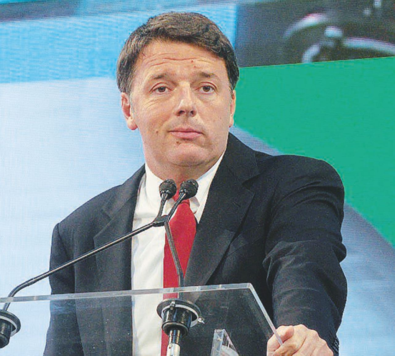 Il Pd travolto dai due bugiardi che fanno risorgere B. e D’Alema