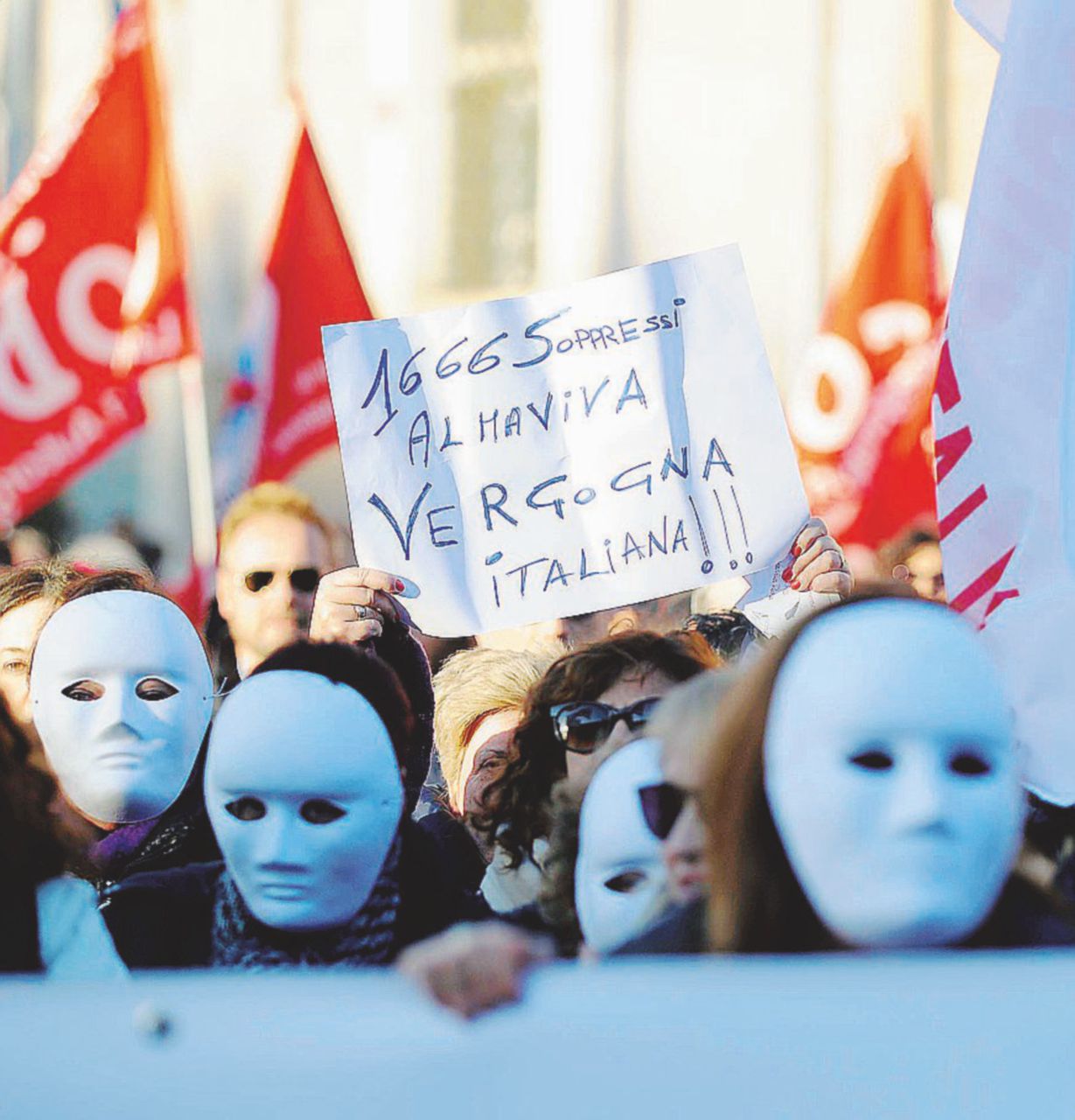 La protesta - Il corteo degli ex dipendenti Almaviva - LaPresse Almaviva perde di nuovo: “Deve riassumere a Roma”