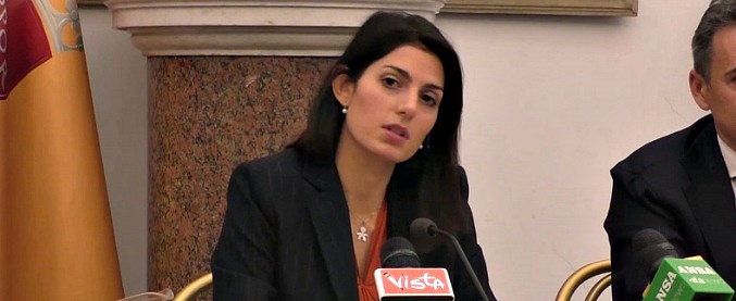 Copertina di Rifiuti, Raggi a Bonaccini: “Non alzare i toni, tema delicato e polemiche non fanno bene a nessuno”