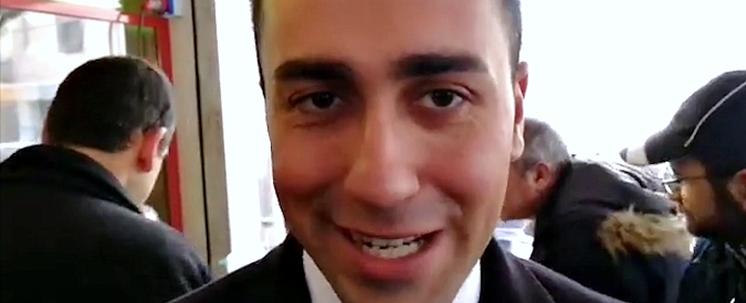 Copertina di M5s, Di Maio rivendica le “multe per i cambiacasacca”. E sulle nuove regole: “Ci stiamo solo attrezzando per governare”