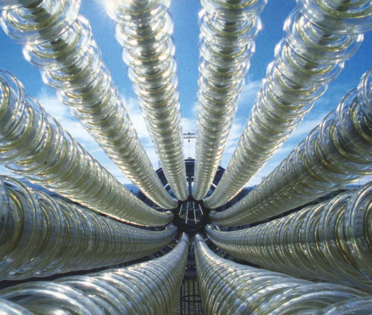 La rete - I costi di gestione crescono e sul gas pesa l’atteso aumento della domanda - Ansa La bolletta della luce fa il botto di Capodanno