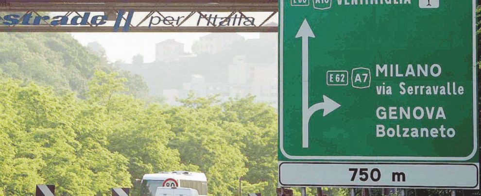 Autostrade, Delrio ci spieghi i rincari più assurdi di sempre Autostrade, Delrio ci spieghi i rincari più assurdi di sempre