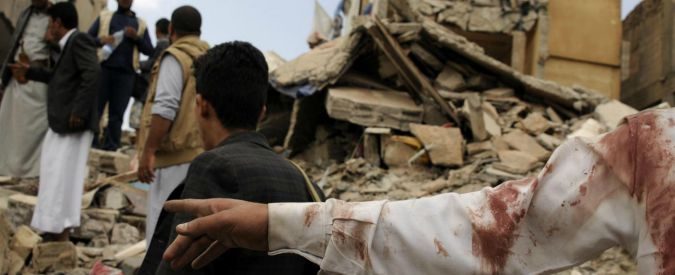 Bombe italiane uccidono civili in Yemen, la notizia choc scompare. Eppure, ‘L’Italia ripudia la guerra’