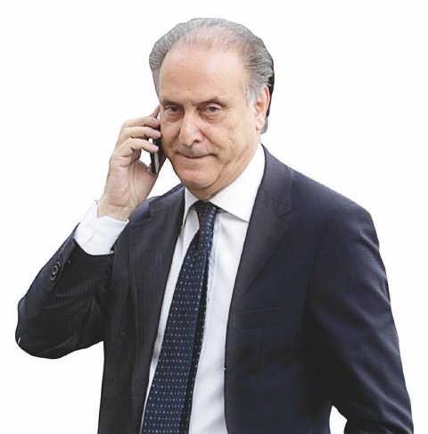 Scuola Dc - Lorenzo Cesa, dirigente e poi segretario nazionale dell’Udc dal 2005 - LaPresse “Il mio naso non si sbaglia: saremo la terza gamba di B.”
