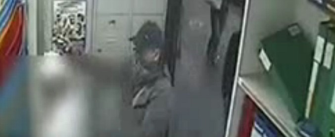 Copertina di Roma, smantellata la banda della Golf. Assaltavano portavalori e rapinavano guardie giurate