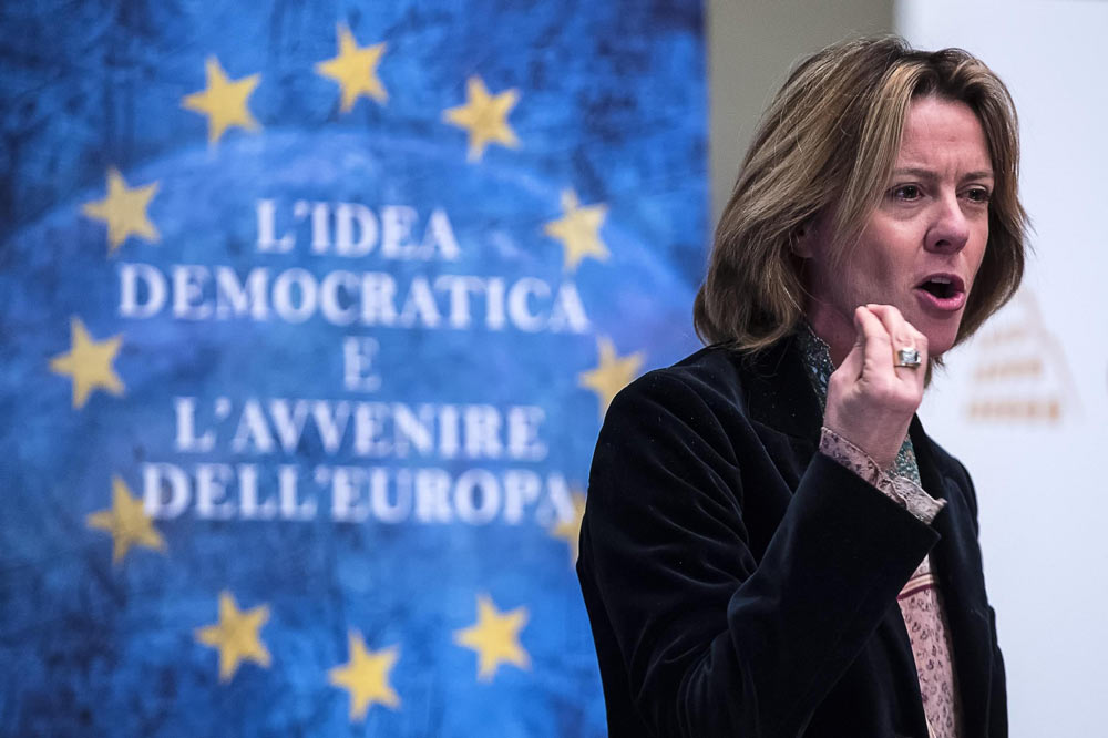 Persino la Lorenzin spaventa Renzi: il Pd è sempre più solo Persino la Lorenzin spaventa Renzi: il Pd è sempre più solo