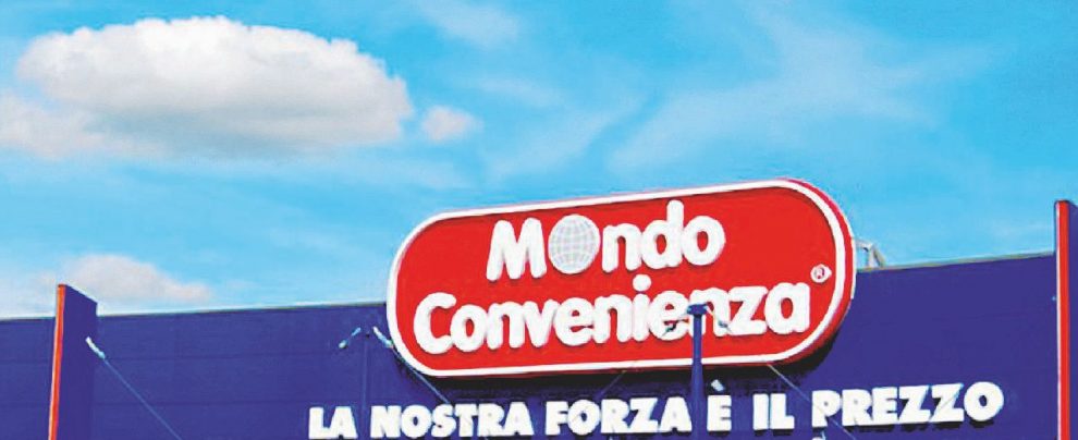 Gare tra venditori, motti e stress: così si lavora a “Mondo sofferenza” Gare tra venditori, motti e stress: così si lavora a “Mondo sofferenza”