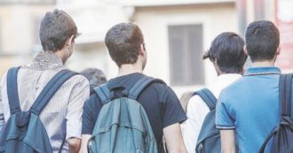 Copertina di Che bello essere del ’99 oggi. Vai a votare e non in guerra