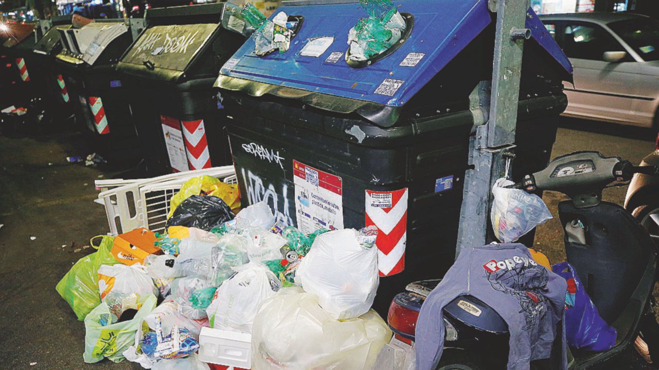 Copertina di La “monnezza” di Roma L’equivoco Emilia e le elezioni