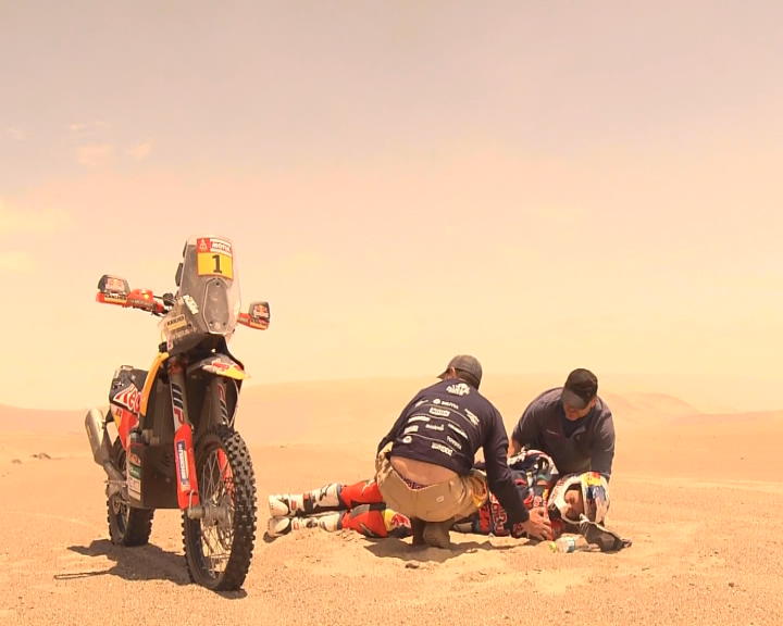 Copertina di Dakar 2018, fuori il campione in carica. Sunderland soccorso in elicottero