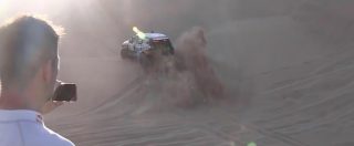 Copertina di Dakar 2018, il francese Loeb si ritira e si consola improvvisandosi cameraman