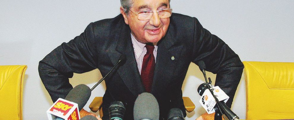 Il “maestro” - L’ingegnere Carlo De Benedetti - Ansa Guai, disastri e grandi affari con il vizietto dell’insider…