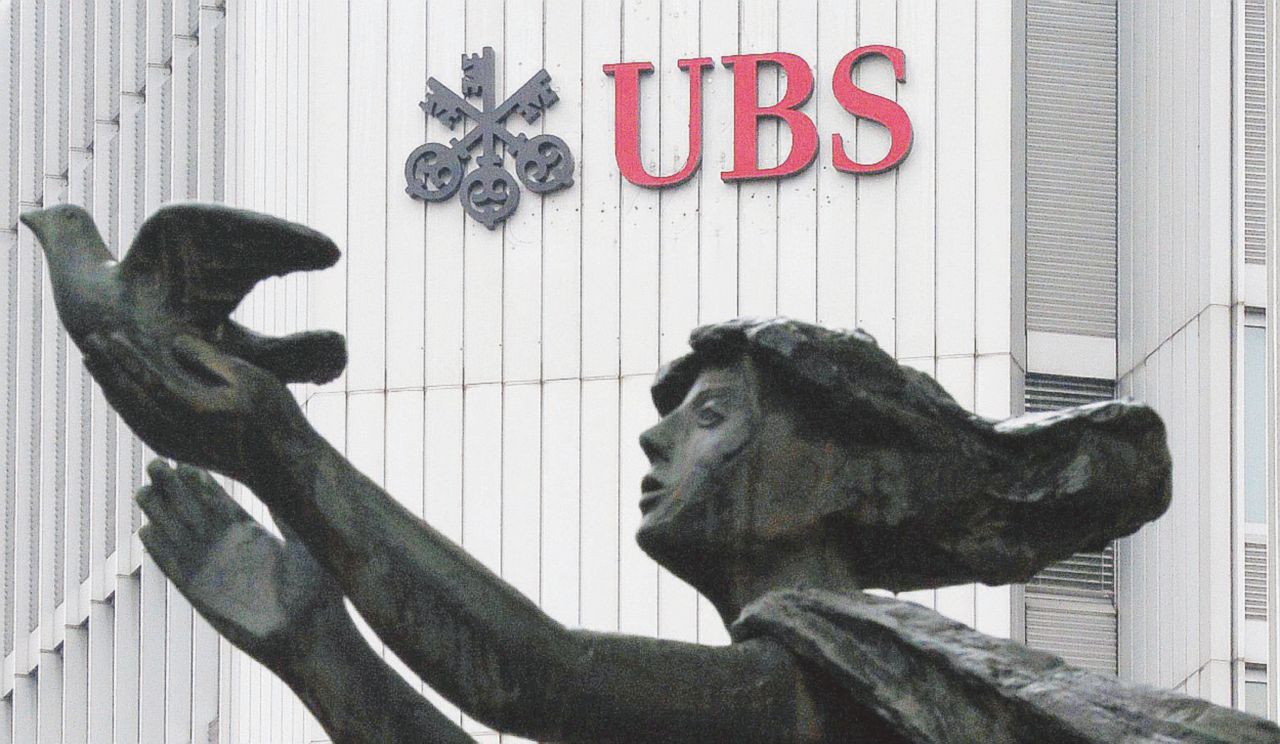 Ubs, i buchi nella difesa di De Benedetti: la “conferenza sul tema” non c’è mai stata