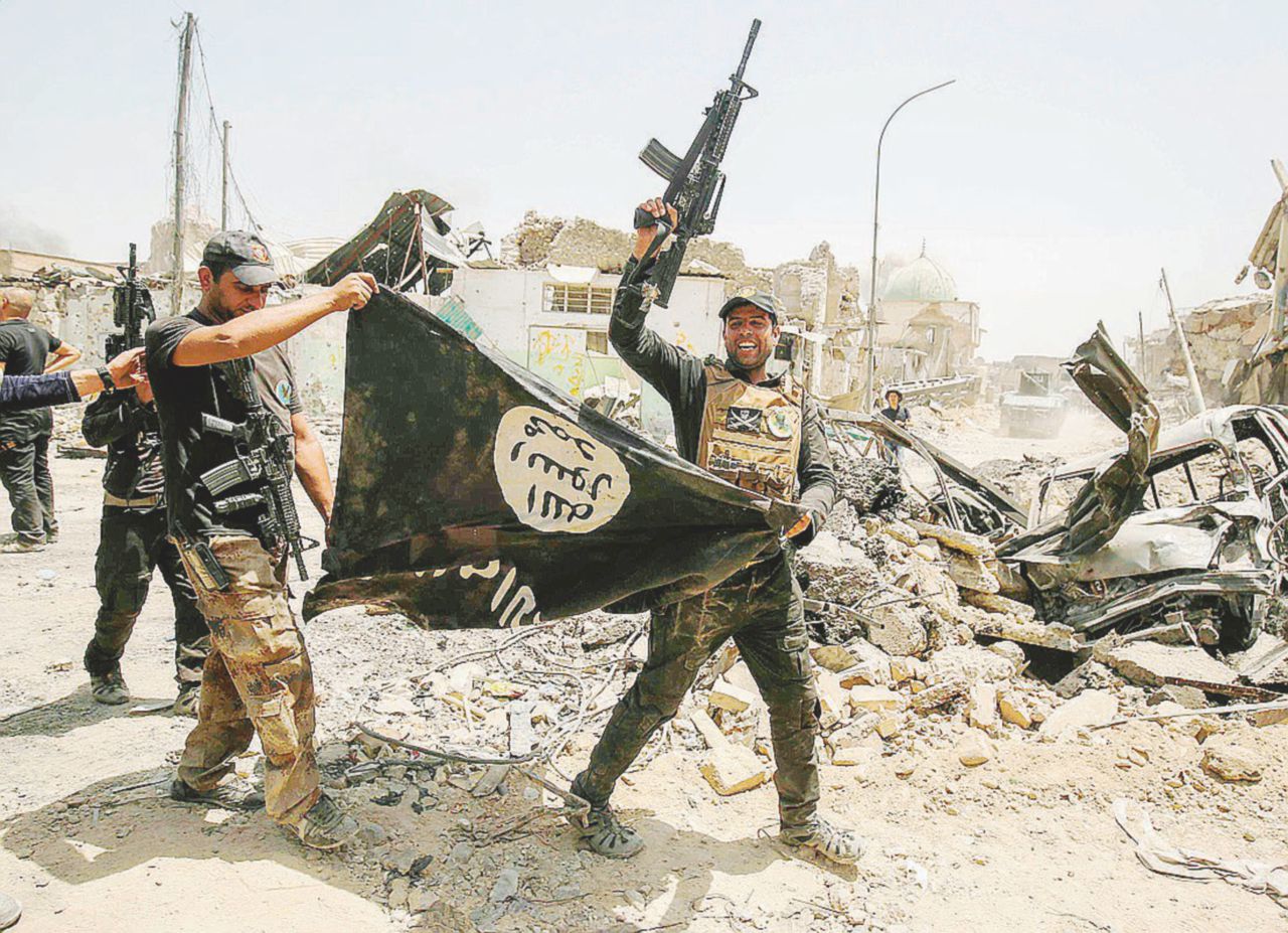 Copertina di Da capo di Daesh a fantasma: un taxi giallo chiamato Califfo