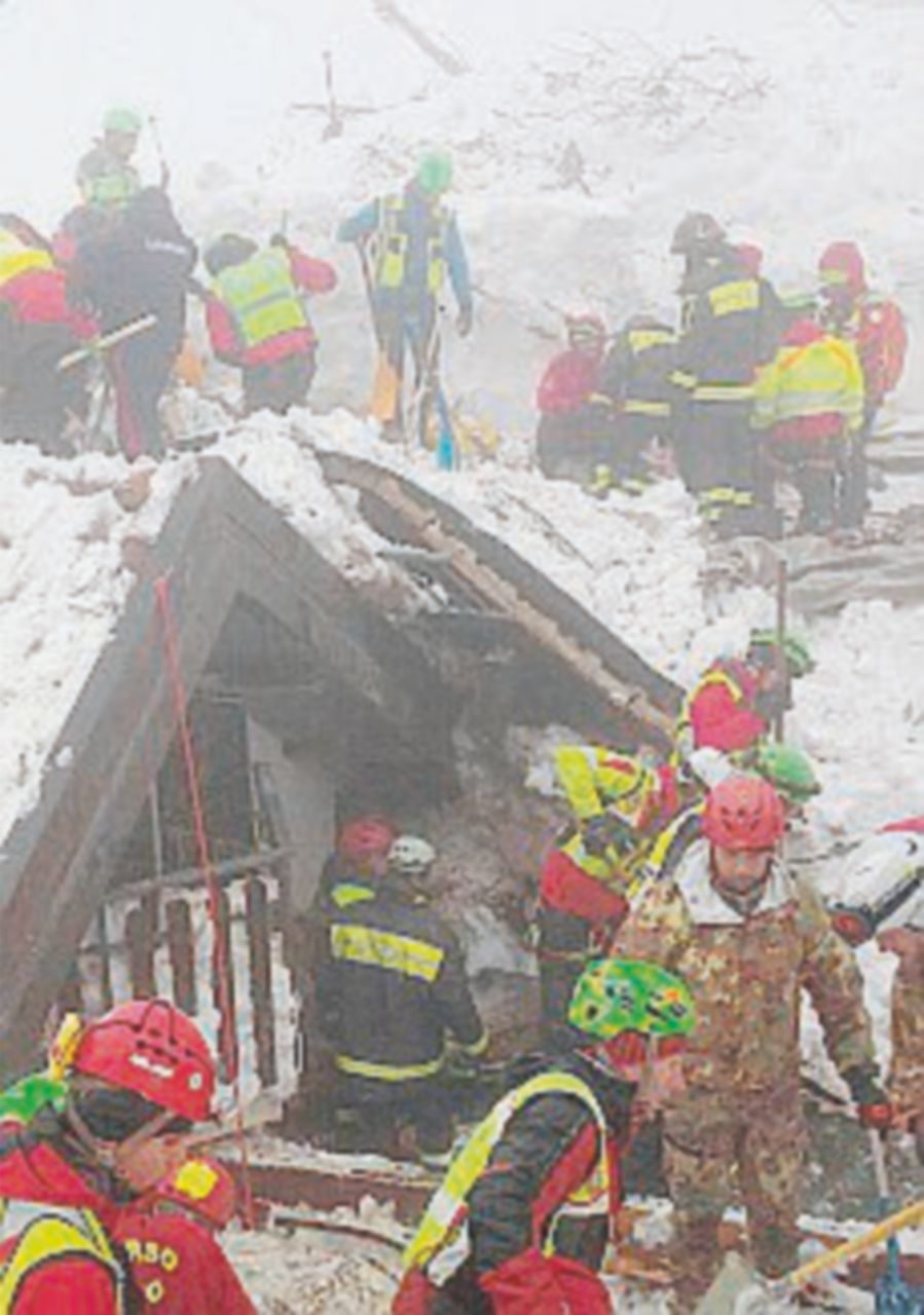 Caos a Rigopiano e soccorsi tardivi: accuse anche al 118