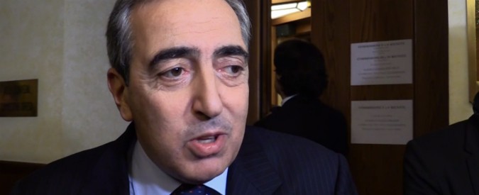 Copertina di Elezioni Lombardia, Gasparri: “Fontana e la razza bianca? Imperizia dialettica. Le candidature vanno maturate e sedimentate”