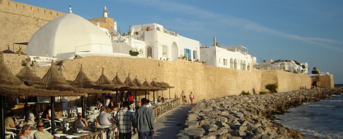 Tunisia, dove una jacuzzi in camera può affossare l’economia