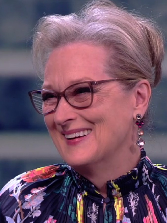 Copertina di Tom Hanks a Che tempo che fa con Maryl Streep: “Medaglia da Trump? No ma magari qualcosa intorno al collo vuole mettercelo”