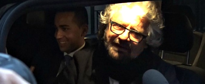 Copertina di M5s, Grillo: ‘Parlamentarie? Se ci sono errori, recuperiamo’. E su Casapound: ‘Nazisti che fanno finta di essere normali’