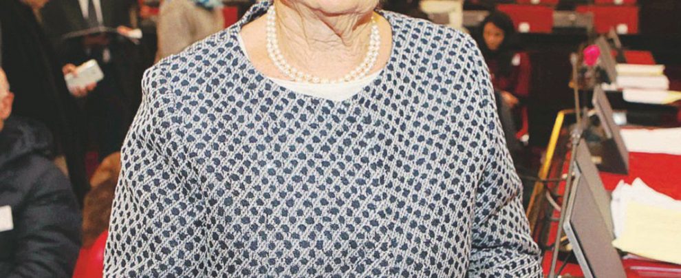 Il male assoluto - Liliana Segre, 87 anni e Sergio Mattarella - LaPresse Leggi razziali e lager: la marcia di Liliana fino a Palazzo Madama