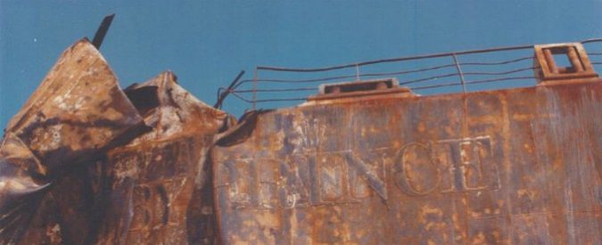 Moby Prince, la verità della commissione d’inchiesta: niente nebbia, Capitaneria incapace, “l’opacità” di Stato della Snam