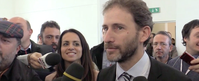 Copertina di M5s al Villaggio Rousseau, punto stampa senza domande per Casaleggio: “Programma tra i più innovativi creati in Italia”