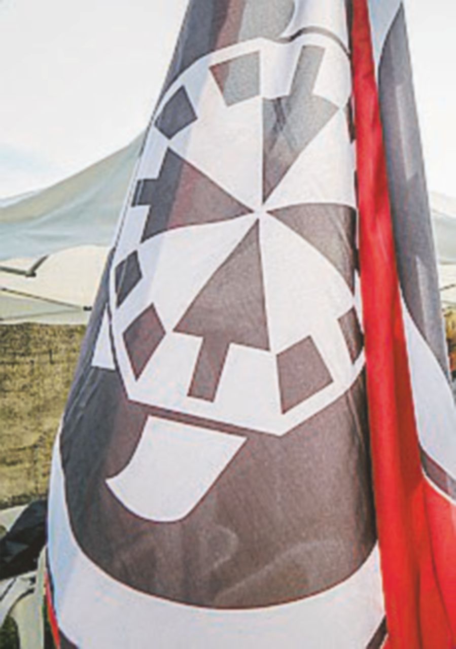 Banchetto CasaPound finisce in maxi-rissa: quattro agenti feriti